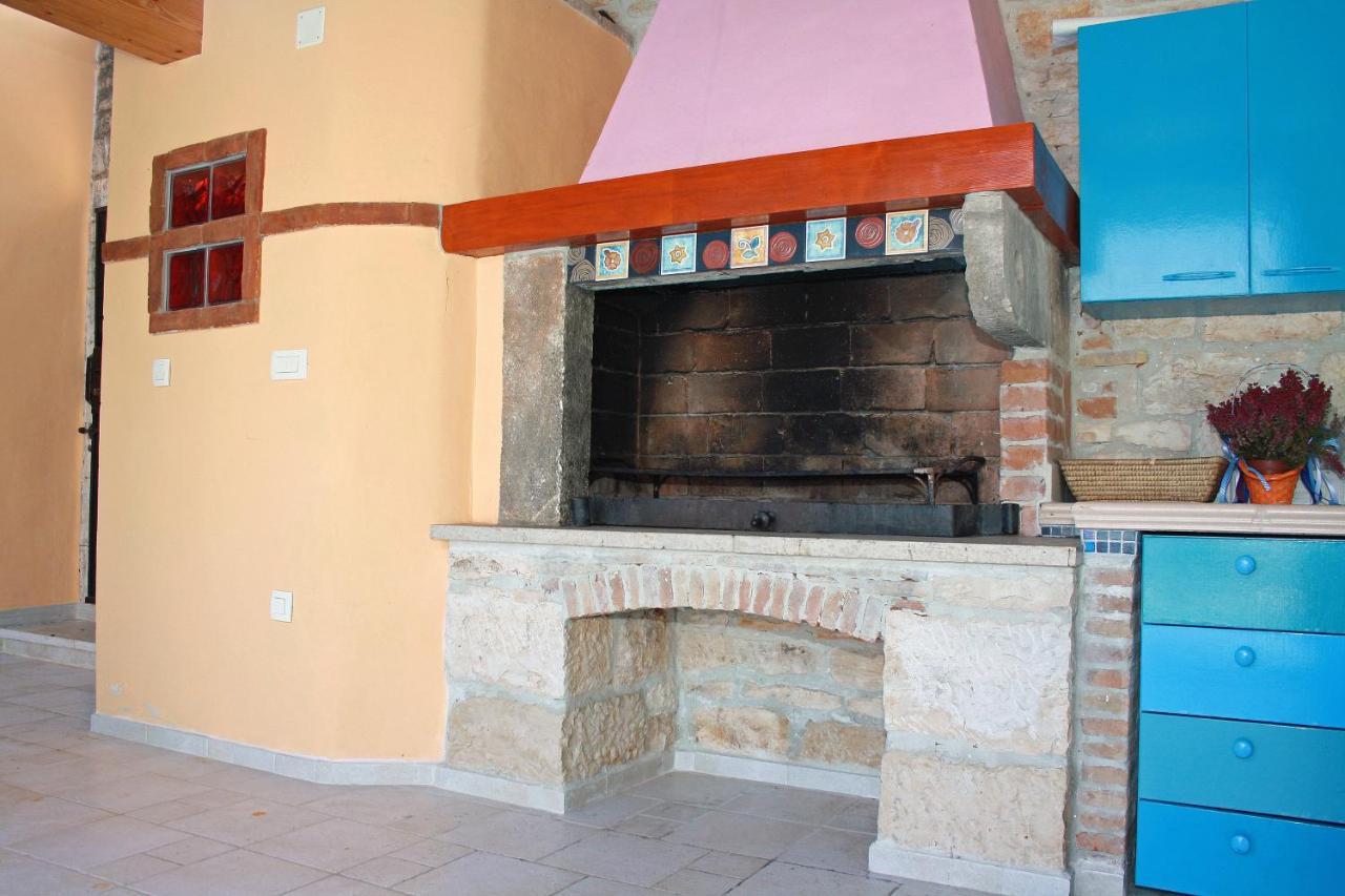 "Art House" Rovinj-Holiday, Holiday Home To Rent โรวินสโก เซโล ภายนอก รูปภาพ