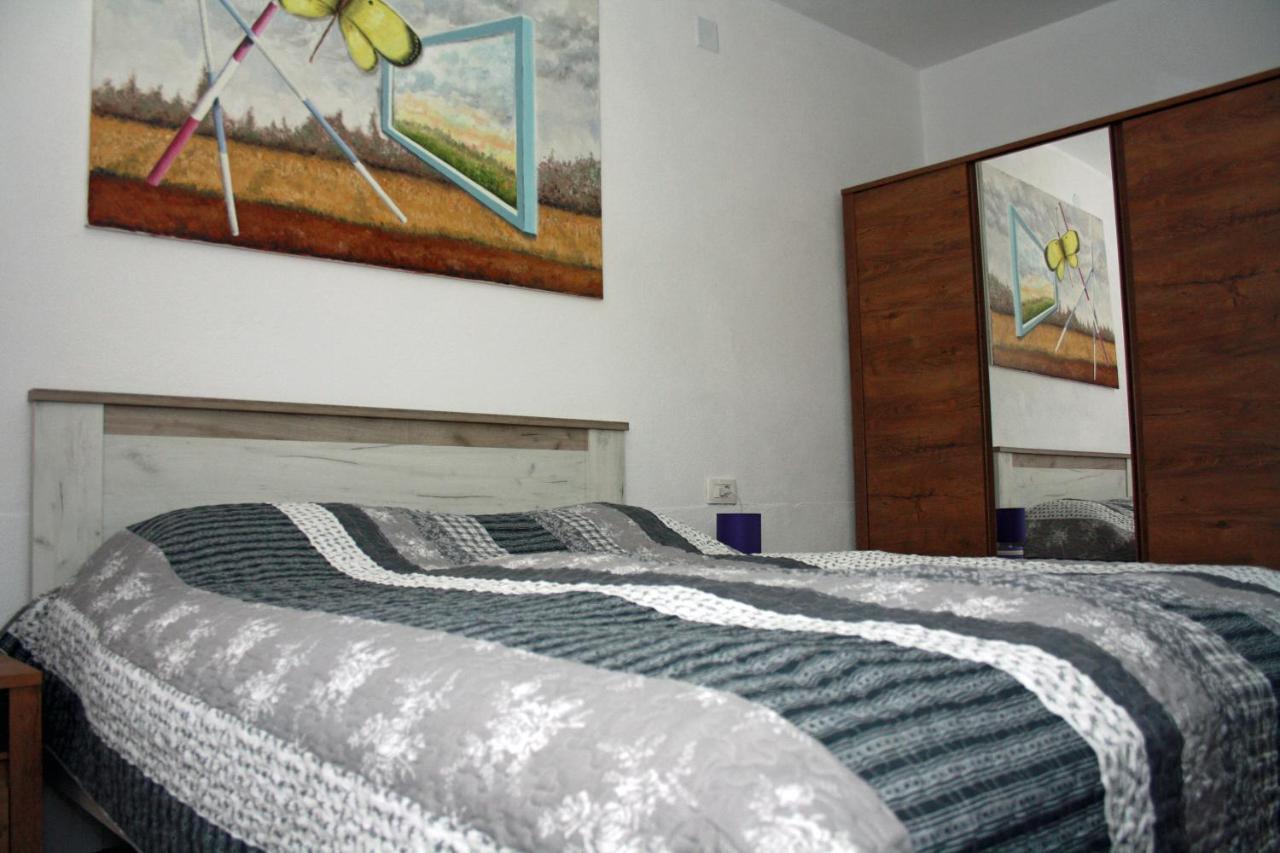 "Art House" Rovinj-Holiday, Holiday Home To Rent โรวินสโก เซโล ภายนอก รูปภาพ