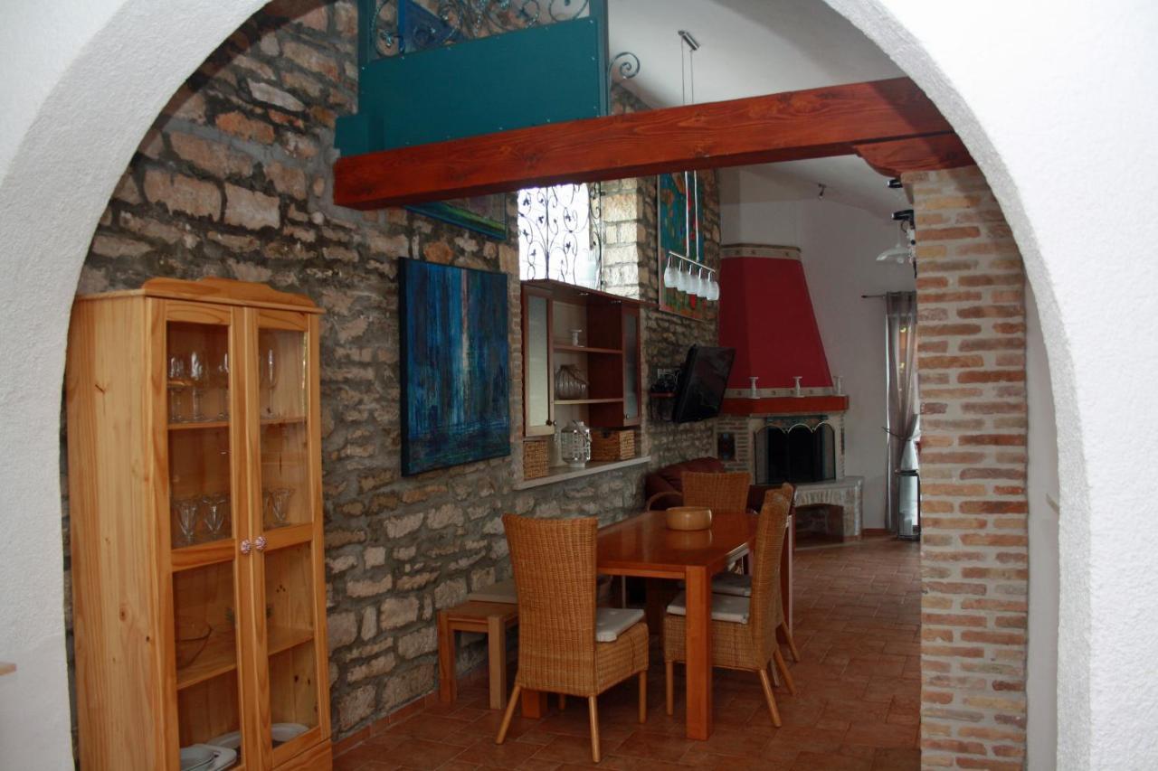 "Art House" Rovinj-Holiday, Holiday Home To Rent โรวินสโก เซโล ภายนอก รูปภาพ