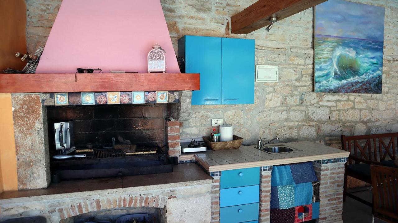 "Art House" Rovinj-Holiday, Holiday Home To Rent โรวินสโก เซโล ภายนอก รูปภาพ