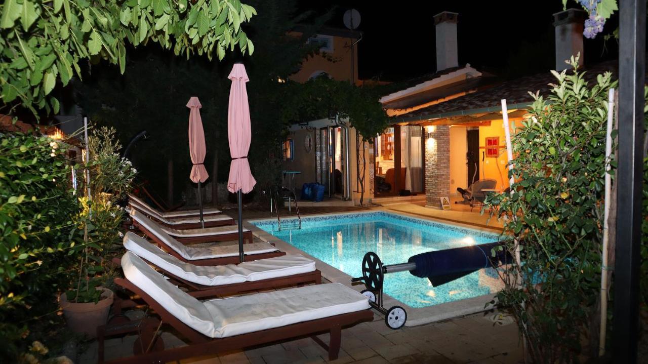 "Art House" Rovinj-Holiday, Holiday Home To Rent โรวินสโก เซโล ภายนอก รูปภาพ
